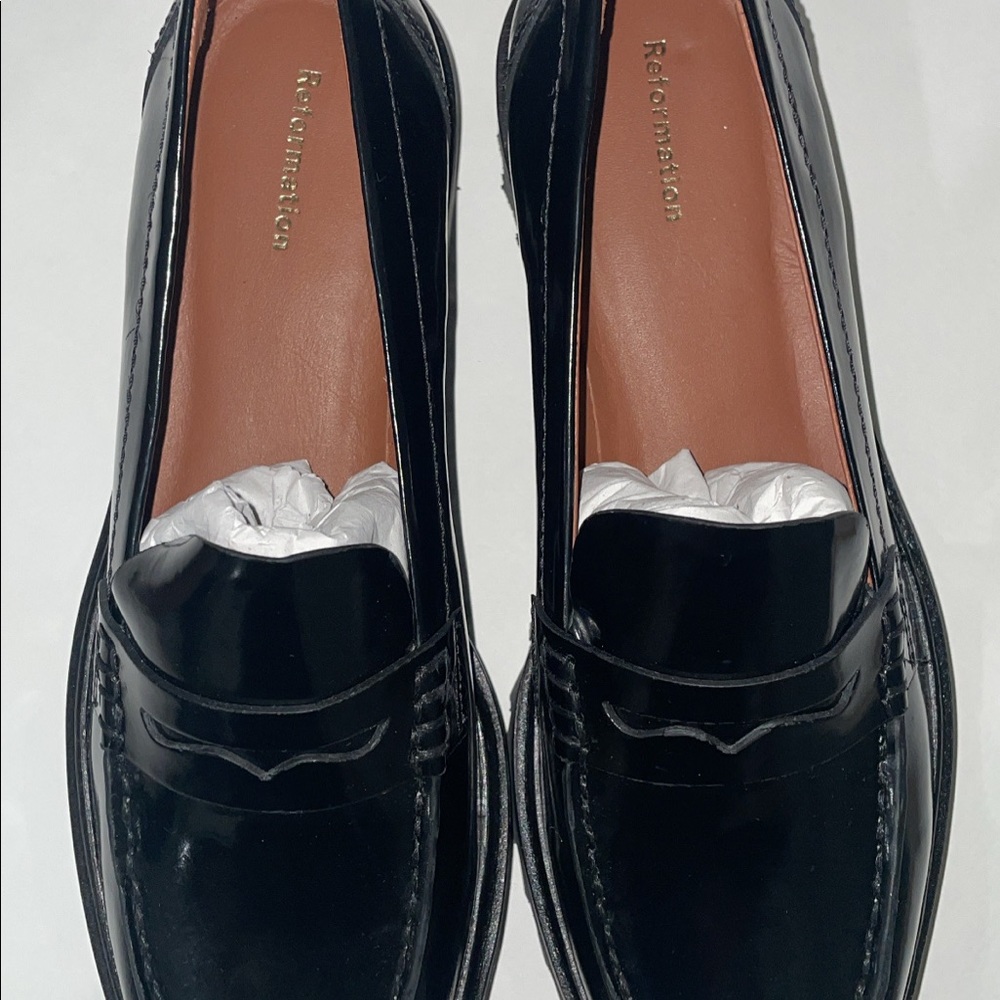 Brand new never worn Reformation Agathea Chunky Loafer size 7 1/2.